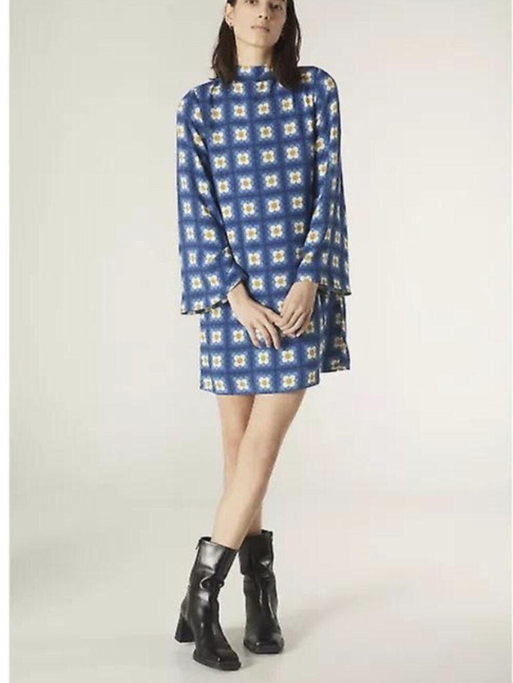 Compania Fantastica XS A-line Mini Dress Long Flare Sleeves Crochet Floral Print